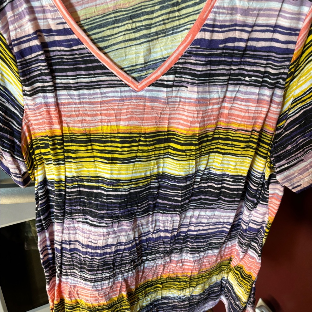 Evri size 1X top, scrunched up is the look.